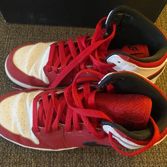 Nike Air Jordan 1 Retro High BG Blake Griffin PE Sneakers -size 6Y (8.5 women’s) - Picture 3 of 6